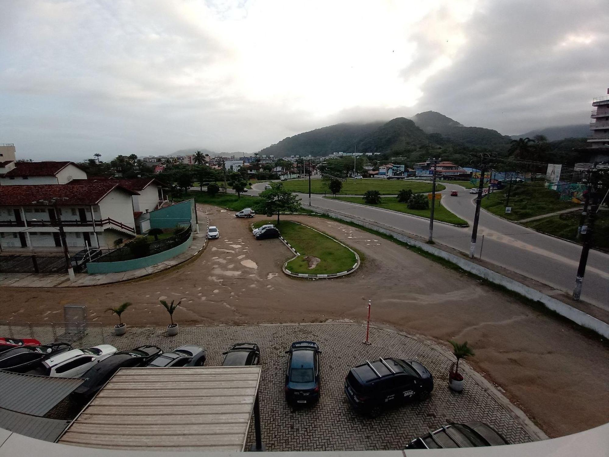 Moreira Apto. Proximo A Praia Grande Ubatuba Eksteriør billede